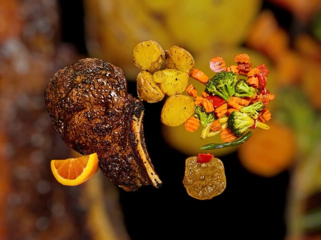 Cowboy (Bone-In Ribeye).